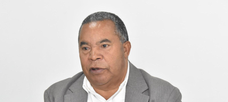 Menegildo de la Rosa, presidente de la Corriente Magisterial Juan Pablo Duarte.