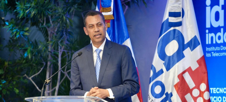 Gómez Mazara se encuentra en la carrera por la candidatura presidencial del PRM