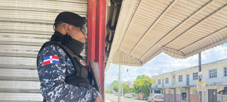 La presencia militar fue notoria durante la jornada de protestas en Navarrete.