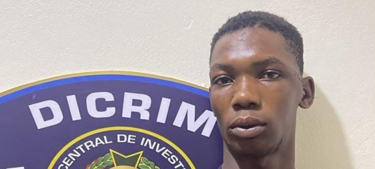Policía Nacional detiene al nacional haitiano Manis Lumas, acusado de matar a un menor en un presunto atraco.