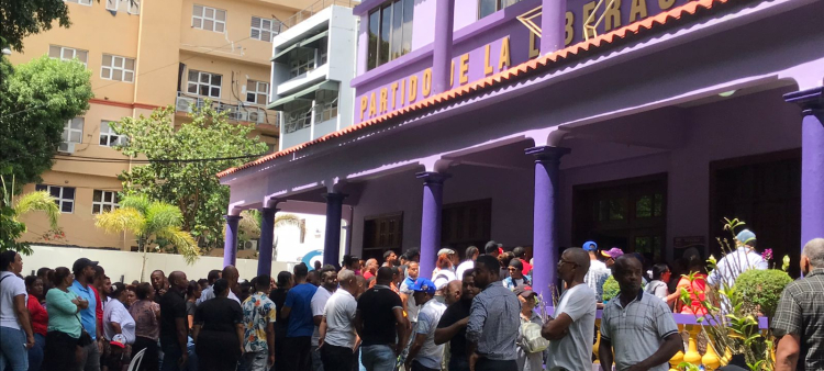 La asamblea del Distrito Nacional se celebró en la casa nacional del PLD.