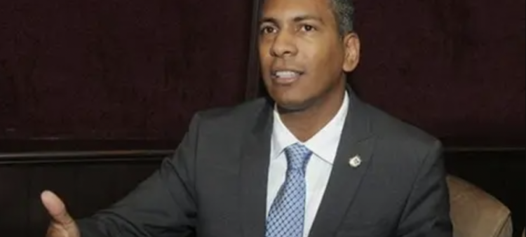 Demóstenes Martínez, candidato a senador por la Fuerza del Pueblo.