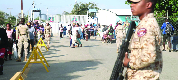 Ante el deterioro de la situación en Haití, el gobierno dominicano ha dispuesto un mayor nivel de vigilancia en la frontera.