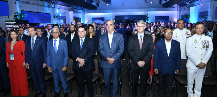 El presidente de la República, Luis Abinader, presentó este miércoles al país como el hub logístico por excelencia de toda América Latina