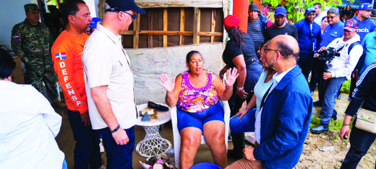 Autoridades del Gobierno visitaron familias afectadas en Puerto Plata, Las Terrenas y en Tenares para asistirles.