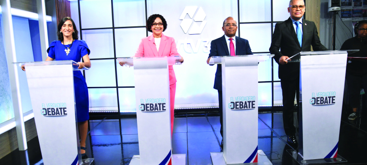 Los cuatro candidatos alternativos participaron ayer en un debate.