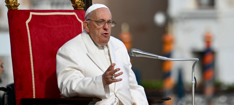 El Papa en la Bienal de Venecia ante 80 reclusas: "Nadie quita la dignidad de la persona, nadie"
