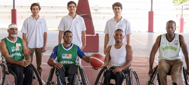 Rafael Blanco, Christian García, Donald Pimentel y atletas paralímpicos.