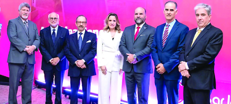 Miembros de la Asamblea General de César Iglesias.