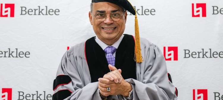 Gilberto Santa Rosa "honradísimo" de ser investido doctor honoris causa de Berklee College