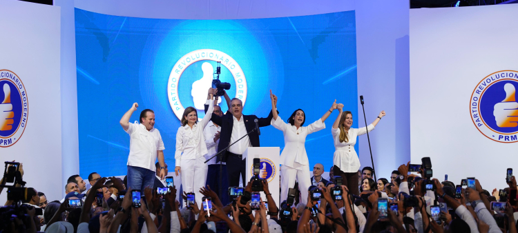 Luis Abinader al momento de anunciar su victoria en las elecciones de 2024.