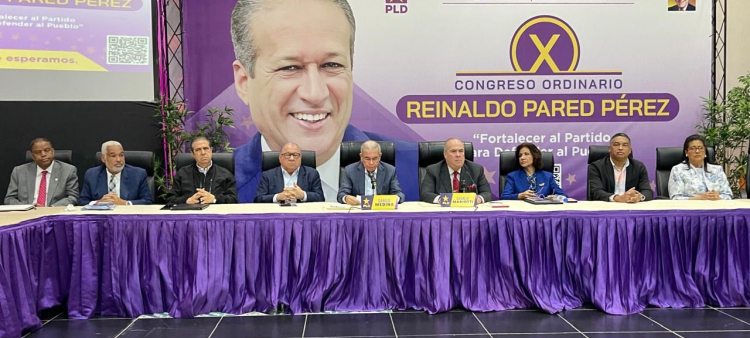 El expresidente Danilo Medina encabezó una reunión del comité político del PLD.