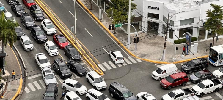 Tapones se adueñaron de la capital dominicana durante el transcurso del viernes