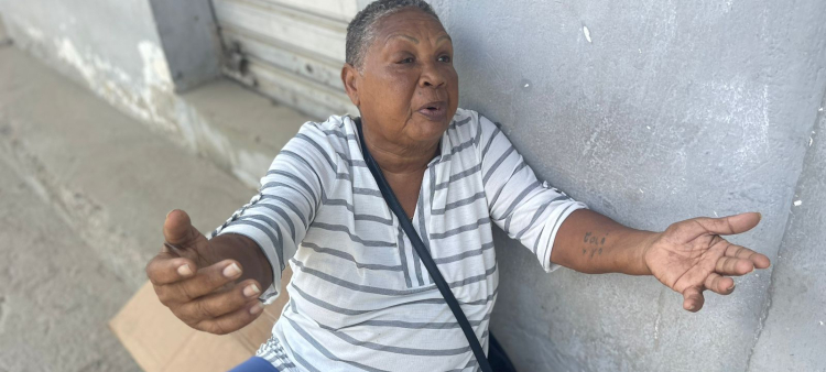 Doña Maruca pide la intervención del presidente Luis Abinader.