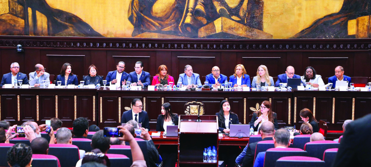 Representantes de todos los sectores sociales y productivos concurrieron ayer a la vista pública en la Cámara de Diputados y coincidieron en rechazar el aumento de impuestos.