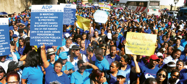 El ministro de Educación, Ángel Hernández, dijo que las constantes interrupciones de la docencia por las protestas de la ADP se reflejan en la baja formación de los alumnos.