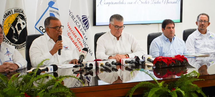 Miguel Laureano Eric Rivero y Abel Madera.