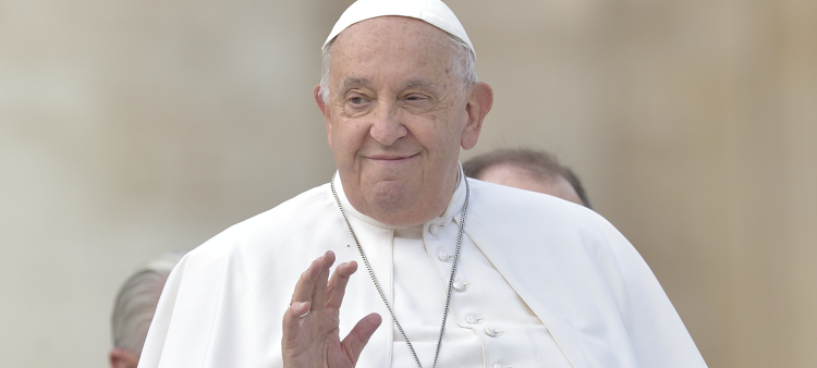 El Papa Francisco durante la proclamación de nuevos santos de la Iglesia Católica en la Jornada Mundial de las Misiones 2024, en el Vaticano, a 20 de octubre de 2024, en Ciudad del Vaticano.