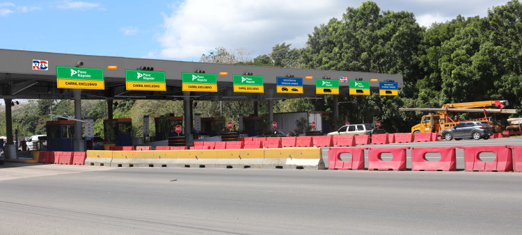 Peaje de la autopista 6 de Noviembre.