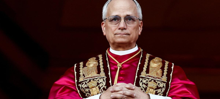 El Papa León XIV sustituye al fenecido Francisco.