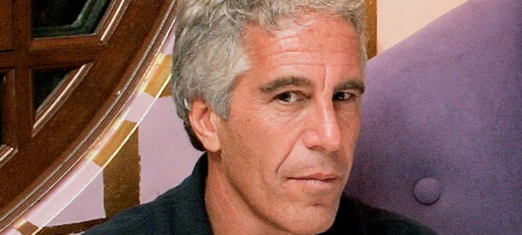 La muerte de Epstein alimentó teorías conspirativas según las cuales habría sido asesinado para evitar revelaciones que implicaran a personalidades de primer nivel.