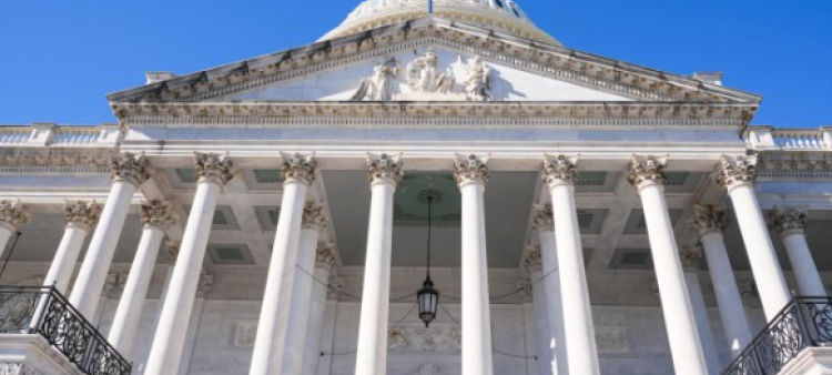 Fotografía del Capitolio de Estados Unidos el jueves 6 de noviembre de 2025, día 37 del cierre del gobierno, en Washington.