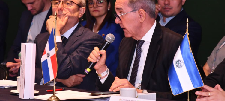l ministro Franklin García Fermín durante su intervención en el Encuentro Ministerial de Ciencia, Humanidades, Tecnología e Innovación, celebrado en México