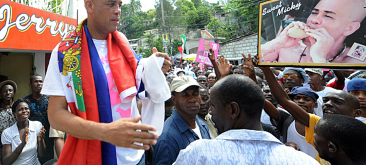 No solo Michel Martelly fue sancionado por la Unión Europea, sino también Rony Celestin, un exsenador de Haití “implicado en la violencia vinculada a grupos armados y contrabando”, indicó el Consejo.