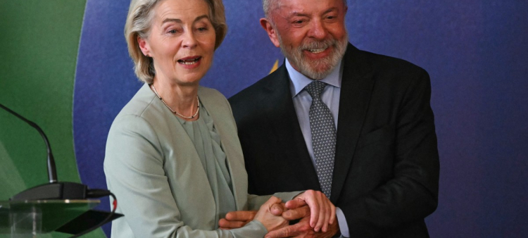 La presidenta de la Comisión Europea, Ursula von der Leyen, y el presidente de Brasil, Luiz Inácio Lula da Silva.