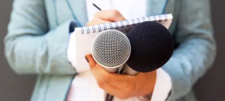 Más de 300 periodistas encarcelados en el mundo para finales de 2025, según el CPJ.