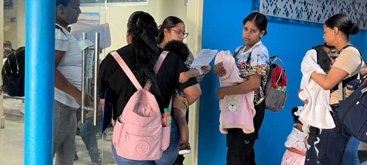 La presencia de niños con problemas respiratorios es constante en las áreas de consultas y en las emergencias de hospitales pediátricos.