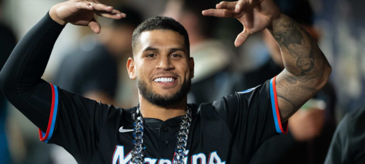 Agustín Ramírez tras ser subido por los Marlins no hubo forma de descender a las Menores, hoy es pieza fundamental en el club.