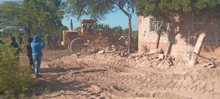 Desalojo en parcela de Pedernales