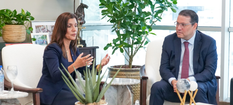 Leah Campos y Eduardo "Yayo" Sanz Lovatón