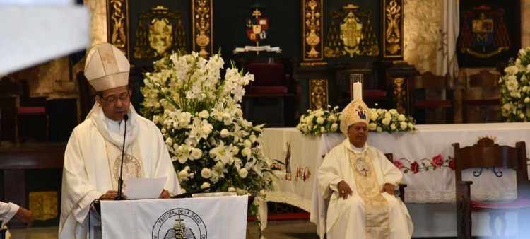 Monseñor Carlos Tomás Morel Diplán oficia misa en el Día de los Enfermos