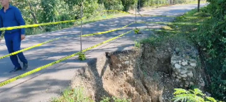 Estado en la entrada principal del municipio Villa Isabel representa peligro.