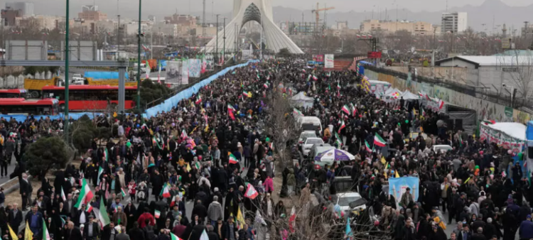 Personas reunidas en la plaza Azadi, en Teherán, Irán, el miércoles 11 de febrero de 2026.