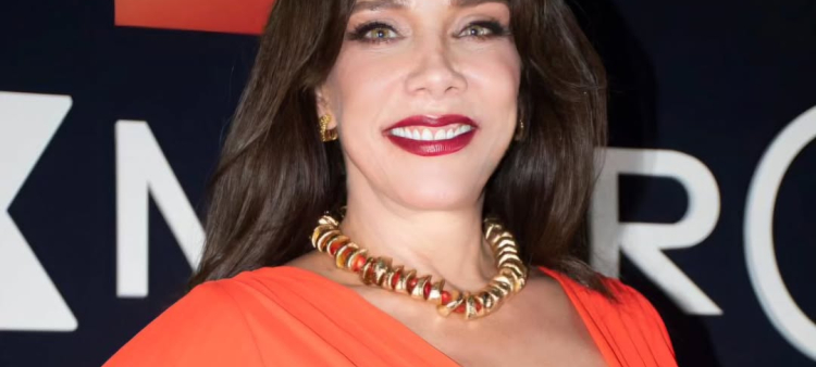 Cynthia Klitbo revela que fue diagnosticada con enfermedad incurable.