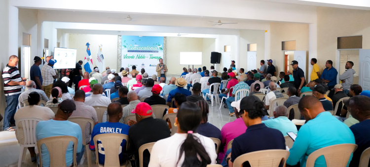 En un acto celebrado en la Casa de la Cultura de Tamayo, el director ejecutivo de la TNR, Claudio Caamaño Vélez, ue las prioridades incluyen mejorar infraestructuras de riego.