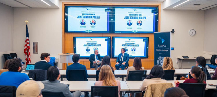 La conferencia en la que participó el ministro dominicano en Washington tenía de título “Democracy & Governance: A Conversation with José Ignacio Paliza”.