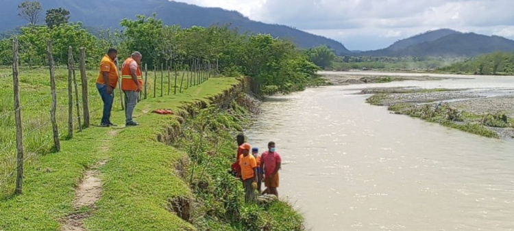 La Defensa Civil recuperó en Monseñor Nouel el cuerpo de un joven de 22 años.