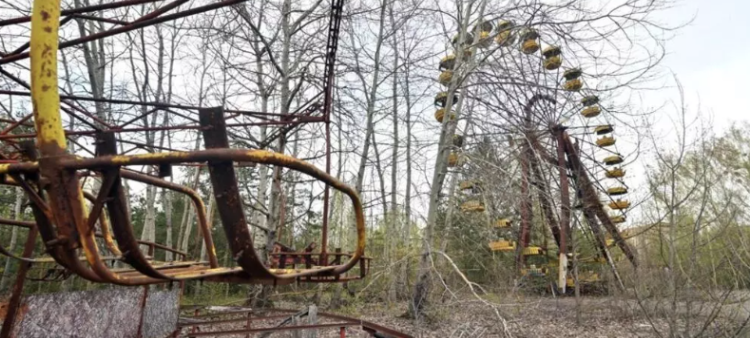 Feria abandonada en la ciudad fantasma de Prípiat, cerca de la central nuclear de Chernóbil, el 23 de abril de 2026, Ucrania.
