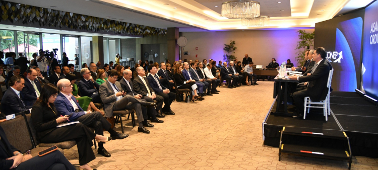 El pleno del Conep escuchó la exposición de la comisión gubernamental