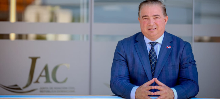 El presidente de la Junta de Aviación Civil (JAC), Héctor Porcella.
