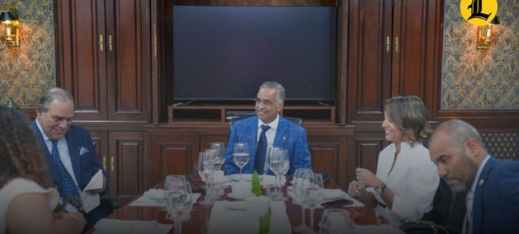 La detención definitiva del proyecto minero Romero en la provincia San Juan, medida dispuesta por el presidente Luis Abinader, es una respuesta al clamor popular de la ciudadanía que se oponía de manera tajante a la intervención y, para el ministro de Energía y Minas, Joel Santos, esta fue la mejor decisión y adoptada acorde a las circunstancias generadas. <br /><br />https://listindiario.com/la-republica/20260506/ministro-exhorta-cambiar-percepcion-sobre-mineria-pais_904730.html