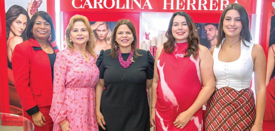 Virginia Báez, Ángela Rodríguez, Elizabeth Robles, Pamela Huerta y María Josefina Vasconez.