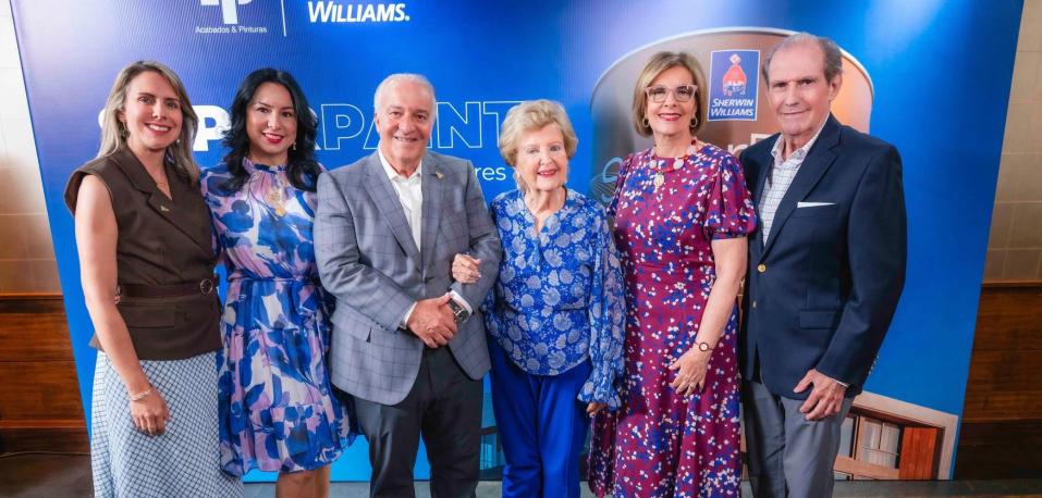 Raquel Defilló de García, Sandy Pou de Fernández, Miguel Angel Fernández Elmúdesi, Mercedes Elmúdesi de Fernández, Lourdes Fernández de Defilló y Guillermo Defilló