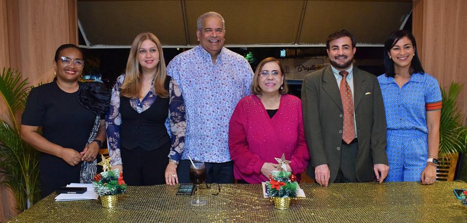 Maria Isabel Matos, Yindra Alvarado, Pedro Vargas, Mirna Pimentel, Juan Tomas y Johanny Polanco