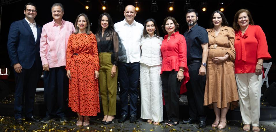 Jean Antonio Haché, Elías Casado, María Belisa, Catherine Fermín, Ulises Rodriguez, Cruz  Amalia Molina, Cruz  Amalia Rodriguez, Elías Antonio Casado, Atenea de Casado, Silvia  de casado y Silvia Vela.