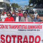 Agentes de migración son denunciados en Santiago despojando de vehículos a choferes que transportan haitianos